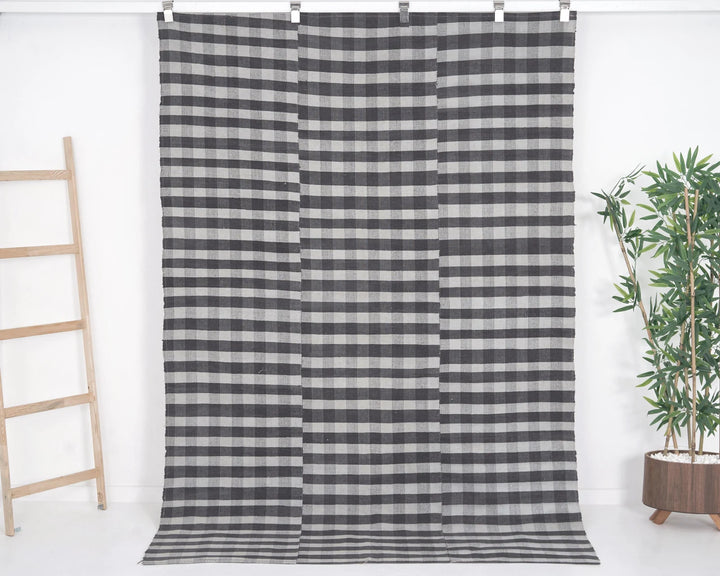 Kilim Rug 5' 2" x 7' 8" | No. VR41788