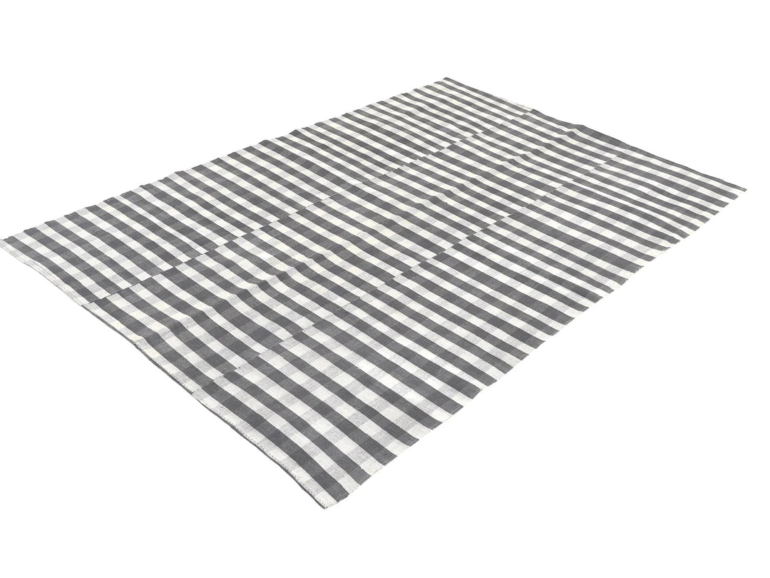 Kilim Rug 5' 2" x 7' 8" | No. VR41788