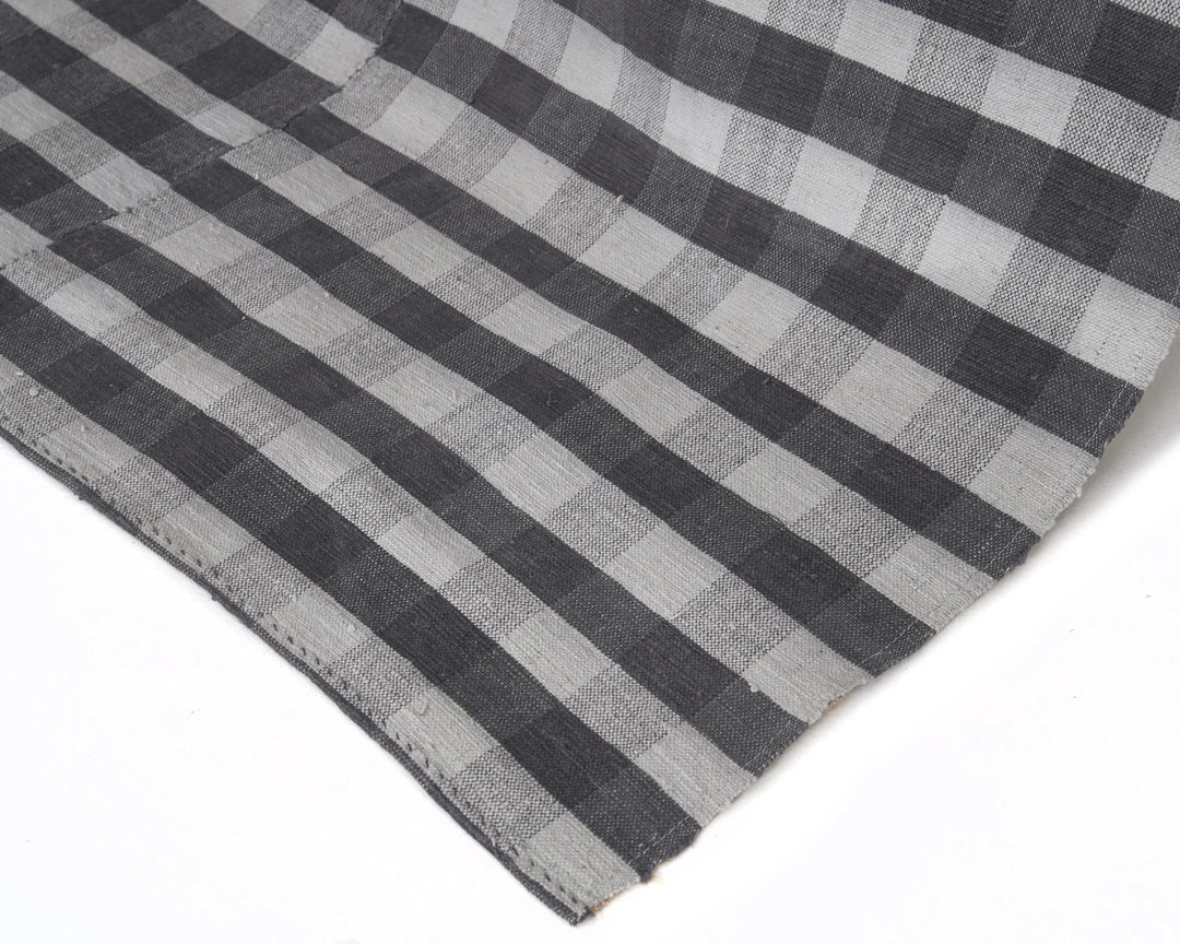 Kilim Rug 5' 2" x 7' 8" | No. VR41788