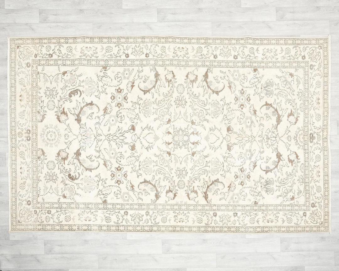 Beige Turkish Oushak Rug 8'11" x 6'3" Hand-Knotted | No. VR42107