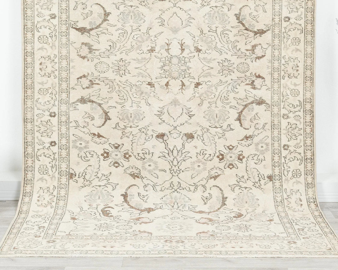Beige Turkish Oushak Rug 8'11" x 6'3" Hand-Knotted | No. VR42107