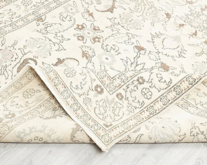 Beige Turkish Oushak Rug 8'11" x 6'3" Hand-Knotted | No. VR42107