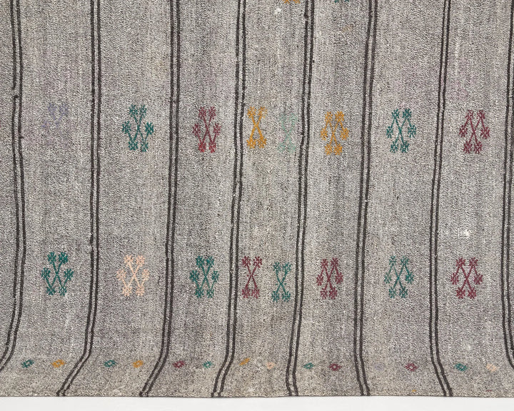 Gray Kilim Rug 6' 3" x 7' 9" | No. VR42236