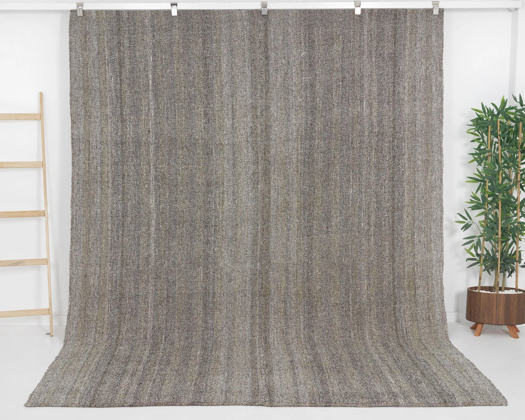 White Kilim Rug 7' 9" x 9' 10" | No. VR42294