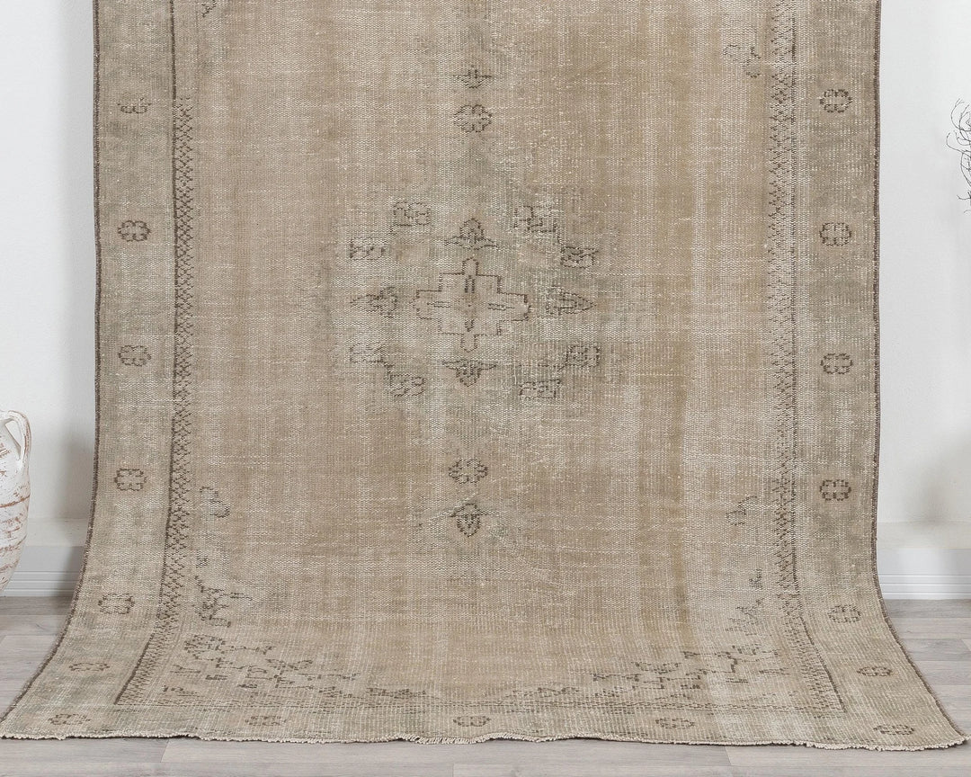 Beige Turkish Oushak Rug 5' 10" x 8' 9" Hand-Knotted | No. VR42403
