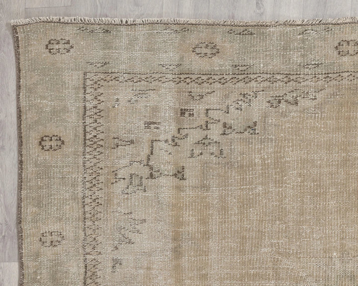 Beige Turkish Oushak Rug 5' 10" x 8' 9" Hand-Knotted | No. VR42403