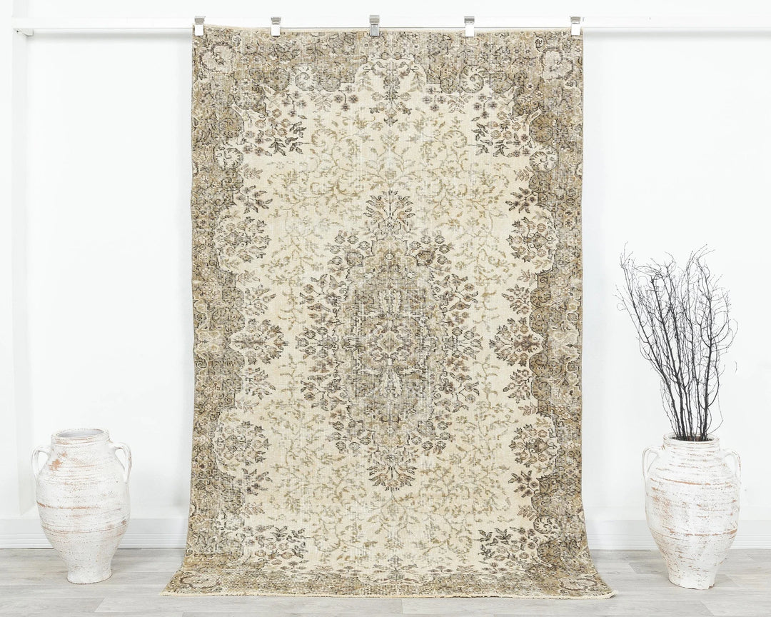 Beige Turkish Oushak Rug 7' 10" x 5' 1" Hand-Knotted | No. VR42687