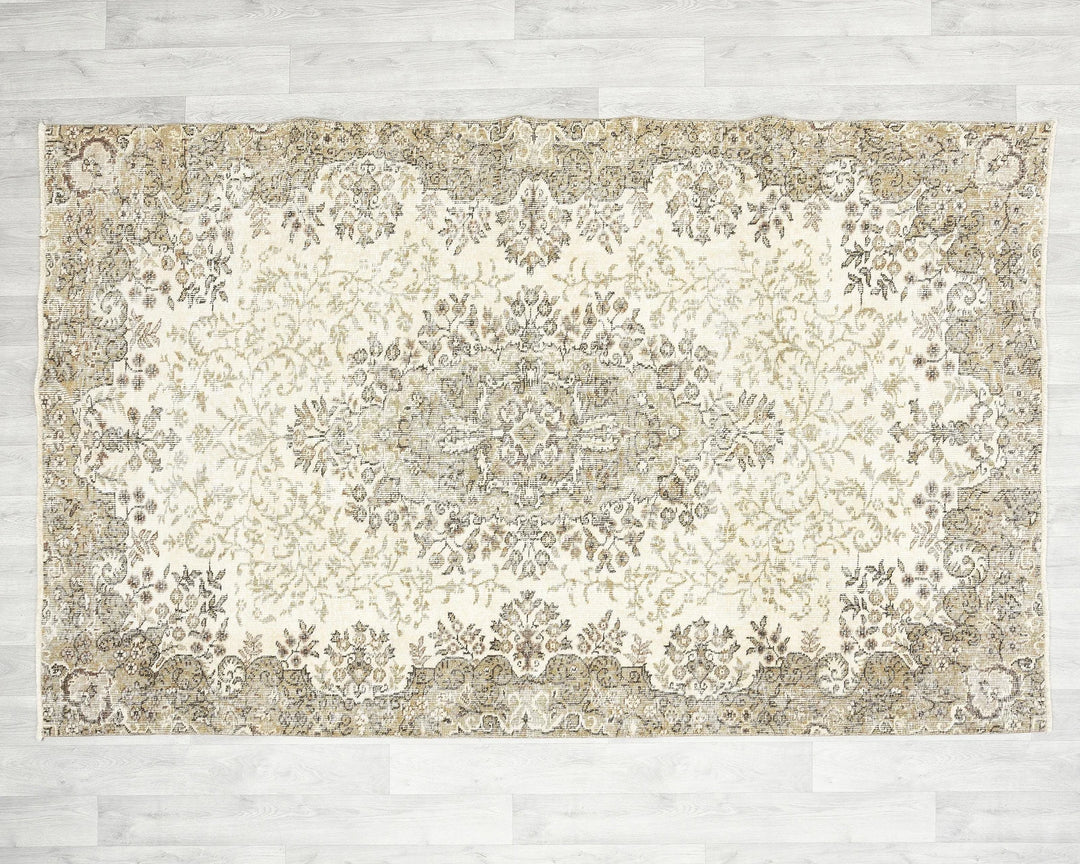 Beige Turkish Oushak Rug 7' 10" x 5' 1" Hand-Knotted | No. VR42687