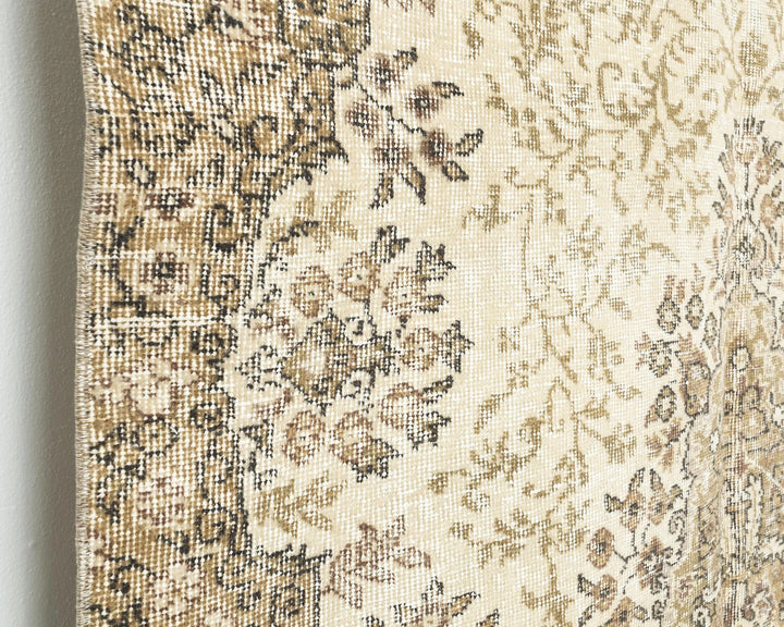 Beige Turkish Oushak Rug 7' 10" x 5' 1" Hand-Knotted | No. VR42687