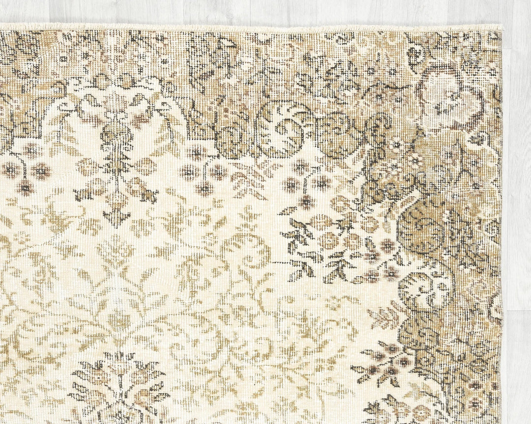 Beige Turkish Oushak Rug 7' 10" x 5' 1" Hand-Knotted | No. VR42687