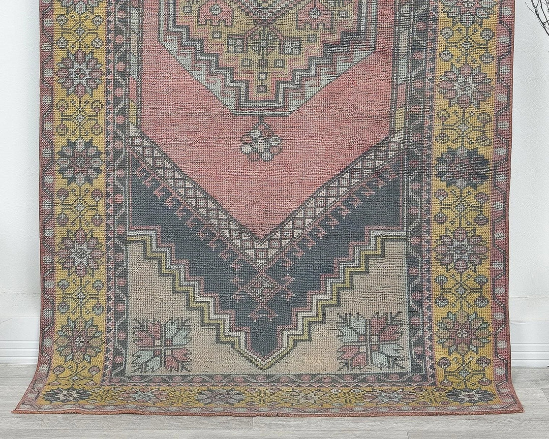 Oushak Rug 3' 9" x 7' 5" | No. VR42709