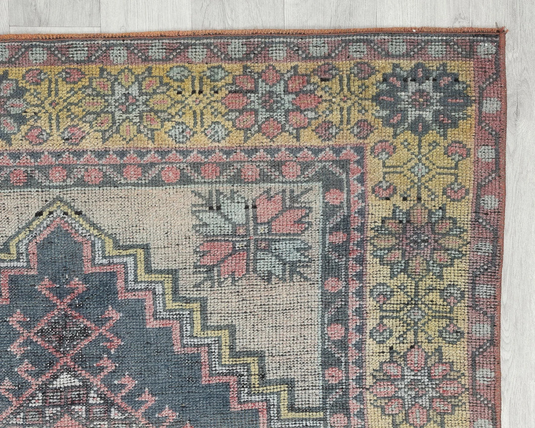 Oushak Rug 3' 9" x 7' 5" | No. VR42709