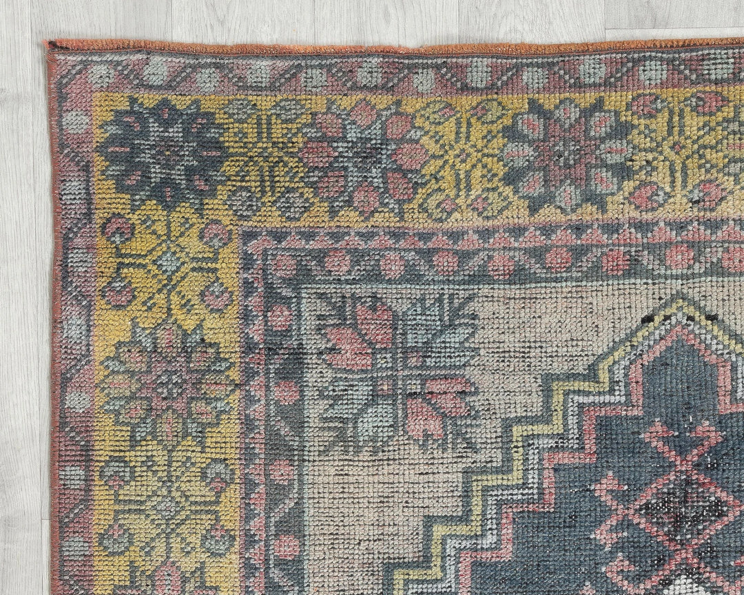 Oushak Rug 3' 9" x 7' 5" | No. VR42709