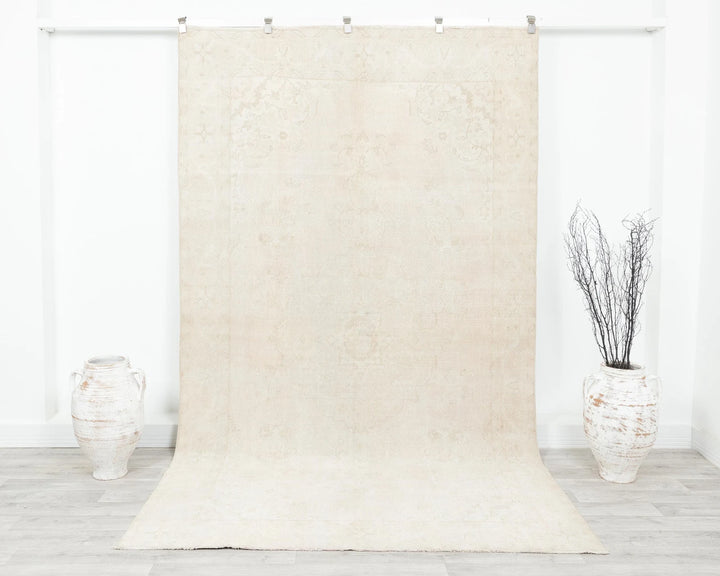 Beige Turkish Oushak Rug 9' 9" x 5' 9" Hand-Knotted | No. VR42867