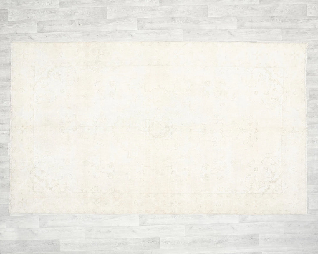 Beige Turkish Oushak Rug 9' 9" x 5' 9" Hand-Knotted | No. VR42867