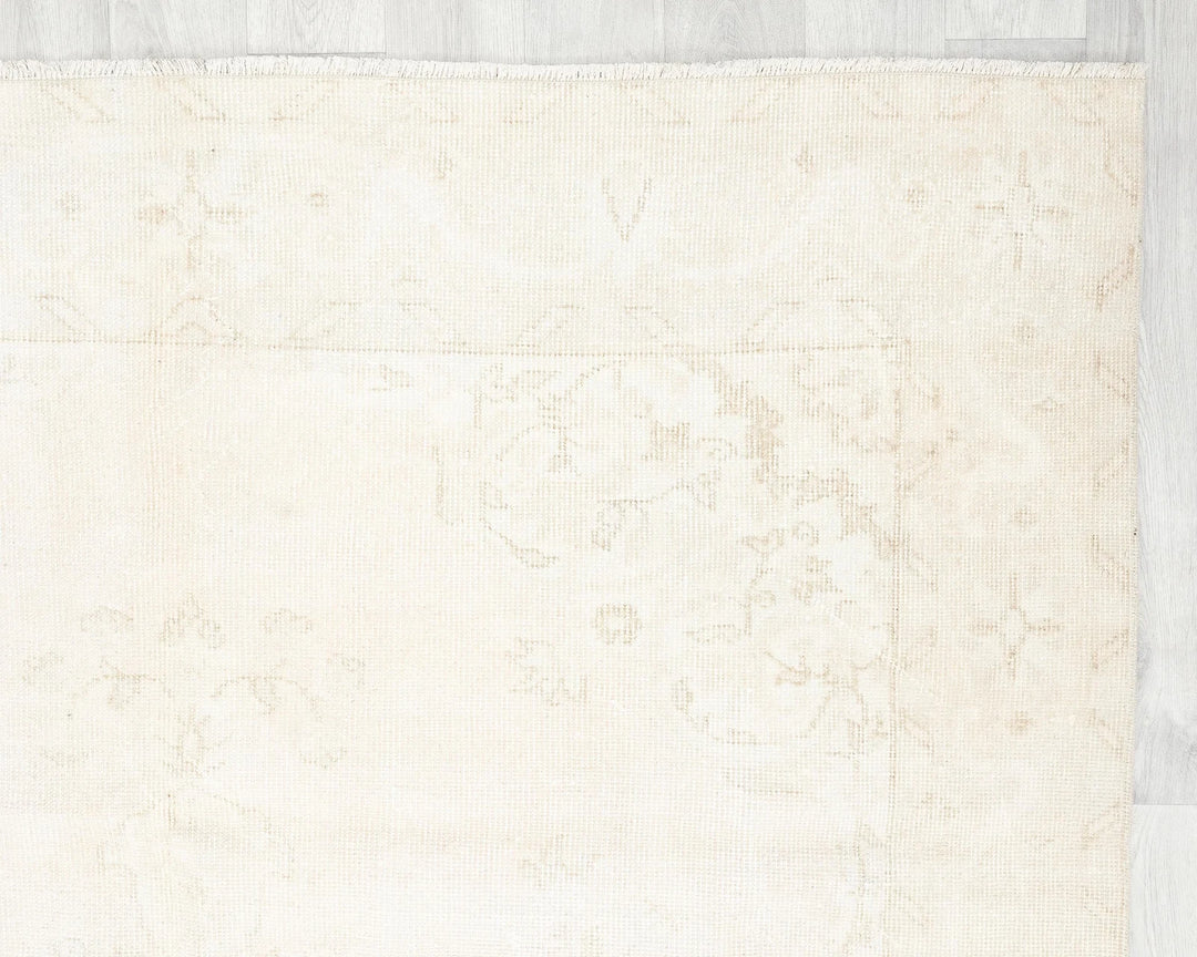 Beige Turkish Oushak Rug 9' 9" x 5' 9" Hand-Knotted | No. VR42867