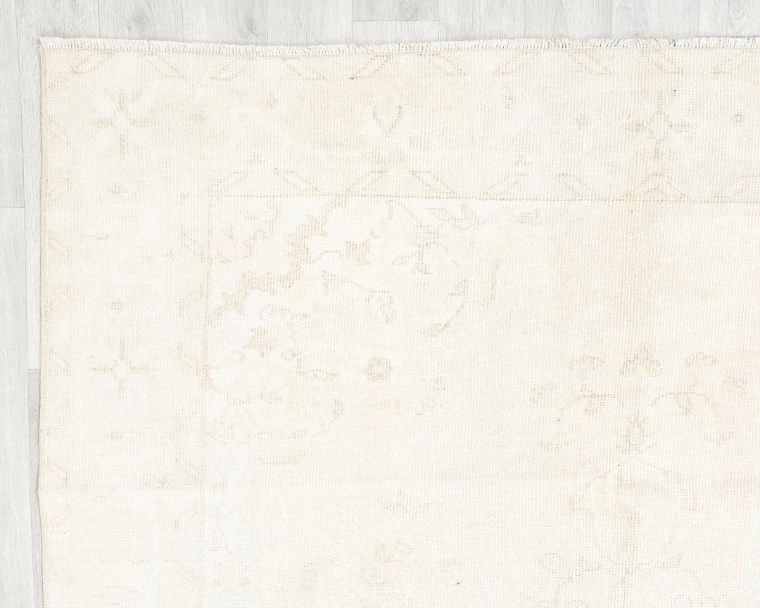 Beige Turkish Oushak Rug 9' 9" x 5' 9" Hand-Knotted | No. VR42867
