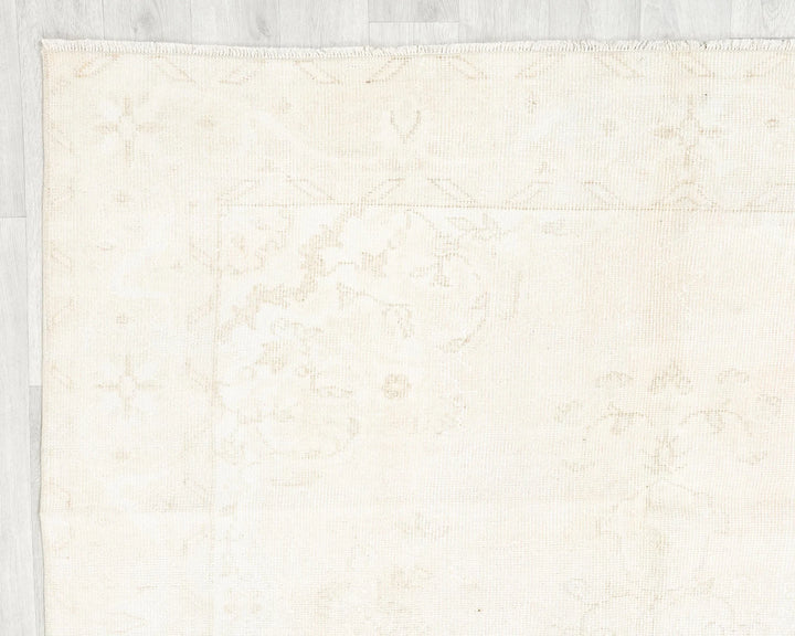 Beige Turkish Oushak Rug 9' 9" x 5' 9" Hand-Knotted | No. VR42867