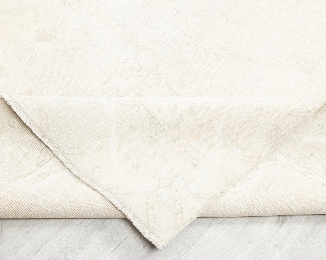 Beige Turkish Oushak Rug 9' 9" x 5' 9" Hand-Knotted | No. VR42867