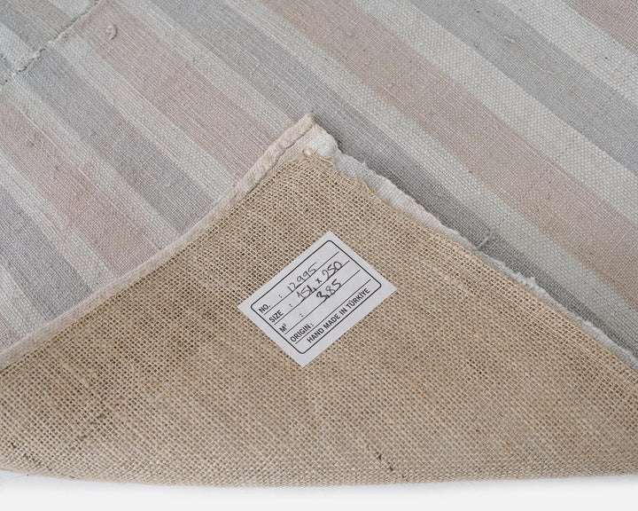 Neutral Kilim Rug 5' 1" x 8' 2" | No. VR43211