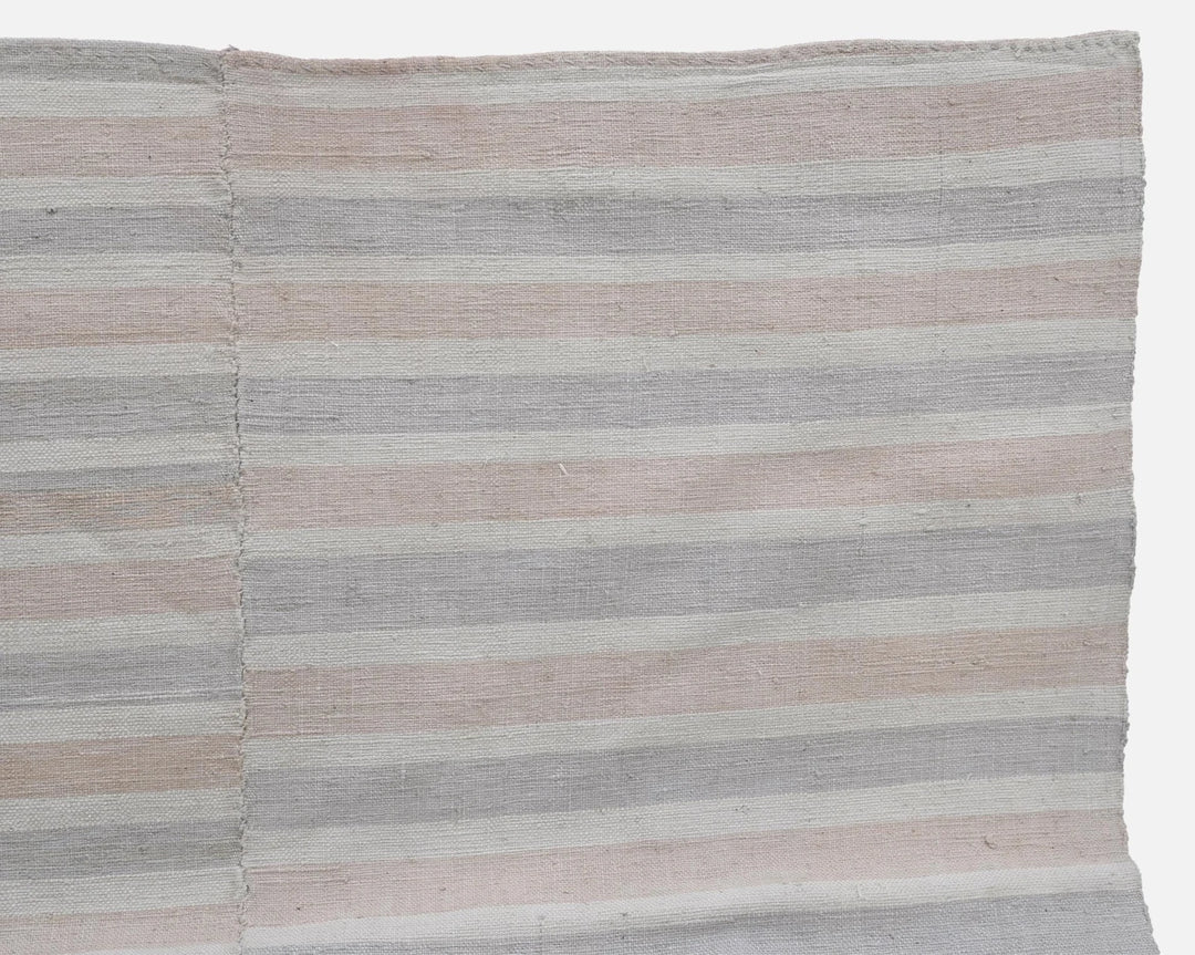 Neutral Kilim Rug 5' 1" x 8' 2" | No. VR43211