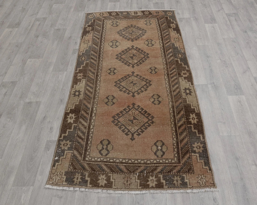 Beige Runner Rug 3' 1" x 6' 7" | No. VR43345