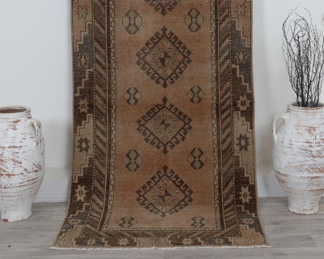 Beige Runner Rug 3' 1" x 6' 7" | No. VR43345