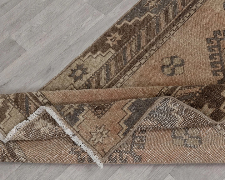 Beige Runner Rug 3' 1" x 6' 7" | No. VR43345