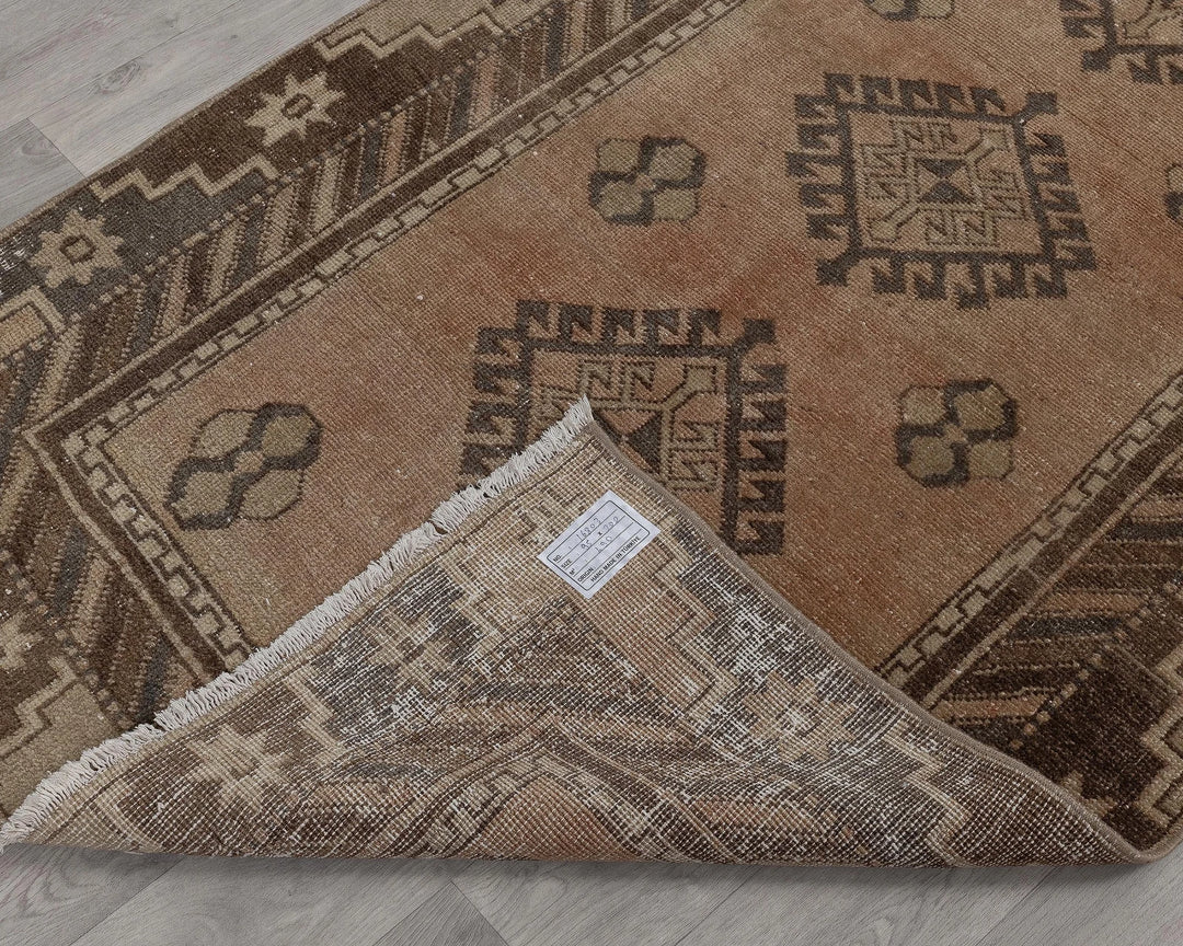 Beige Runner Rug 3' 1" x 6' 7" | No. VR43345