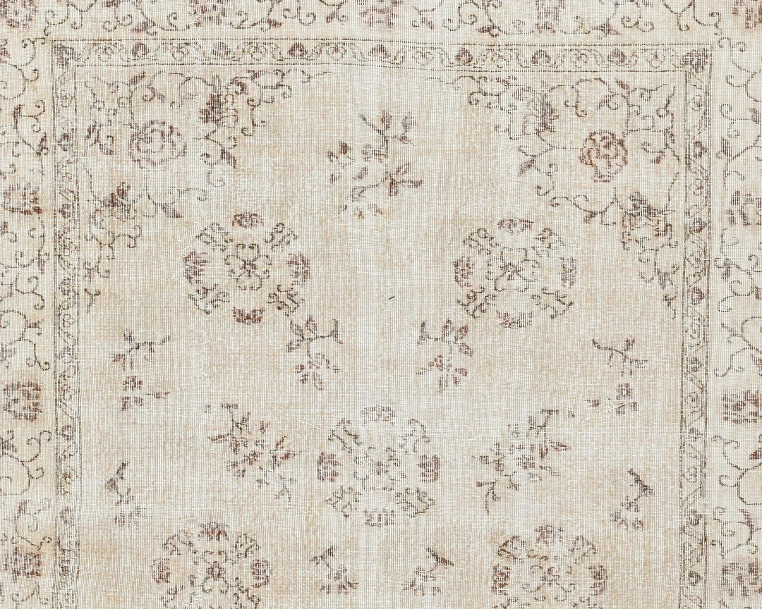 Beige Oushak Rug 6' 5" x 9' 7" | No. VR43463