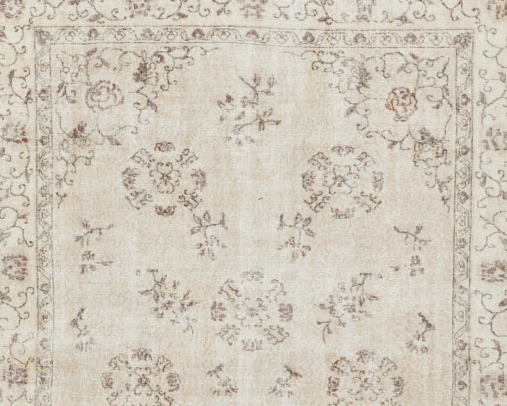 Beige Oushak Rug 6' 5" x 9' 7" | No. VR43463