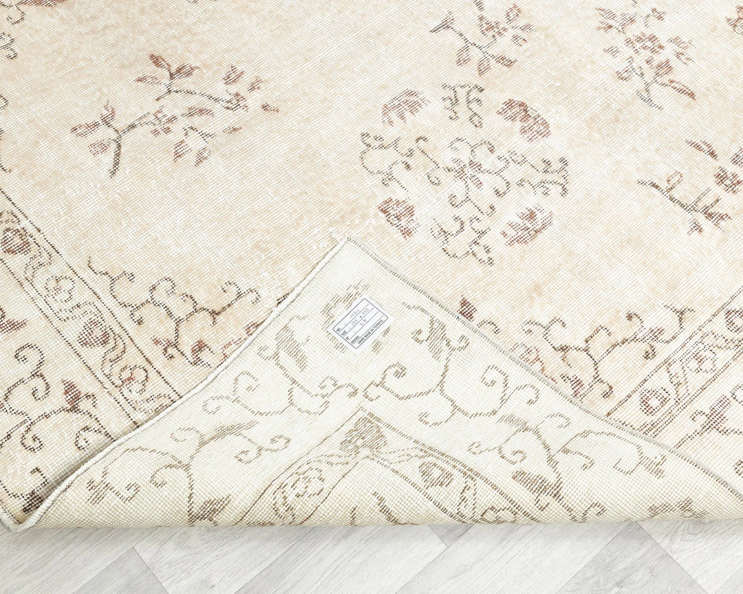 Beige Oushak Rug 6' 5" x 9' 7" | No. VR43463