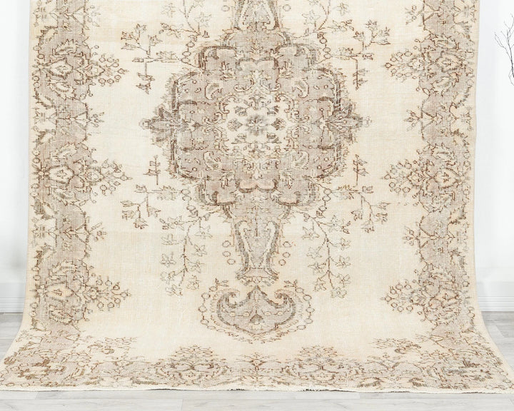 Beige Turkish Oushak Rug 5' 1" x 8' 8" Hand-Knotted | No. VR43486