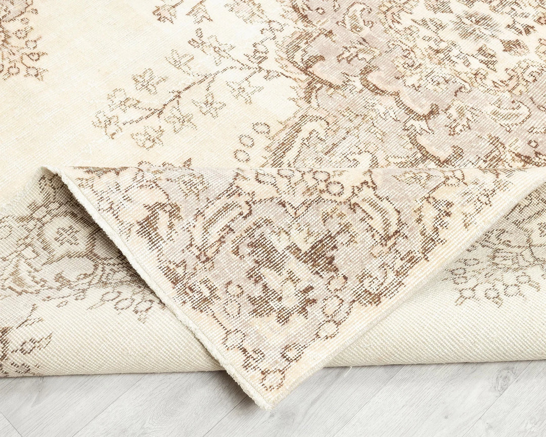 Beige Turkish Oushak Rug 5' 1" x 8' 8" Hand-Knotted | No. VR43486