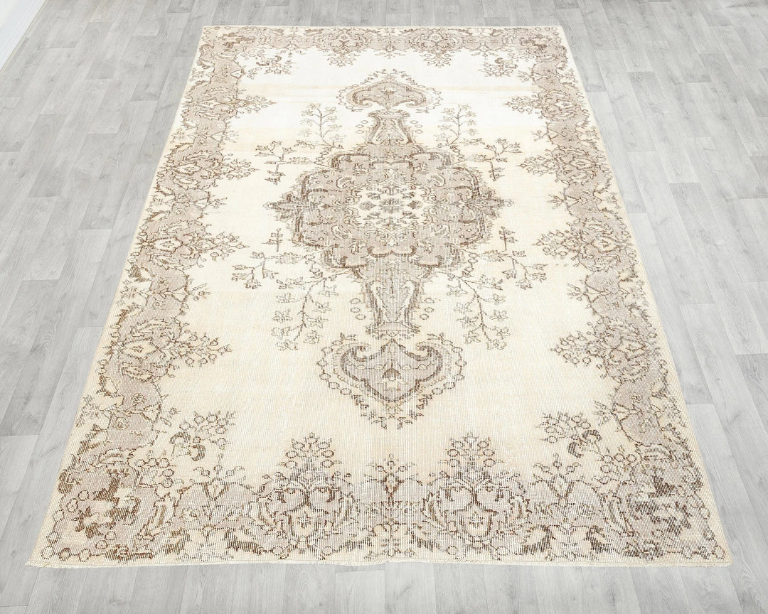 Beige Turkish Oushak Rug 5' 1" x 8' 8" Hand-Knotted | No. VR43486