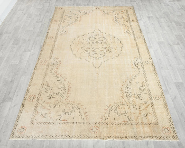 Beige Oushak Rug 6' 9" x 11' 6" | No. VR43647