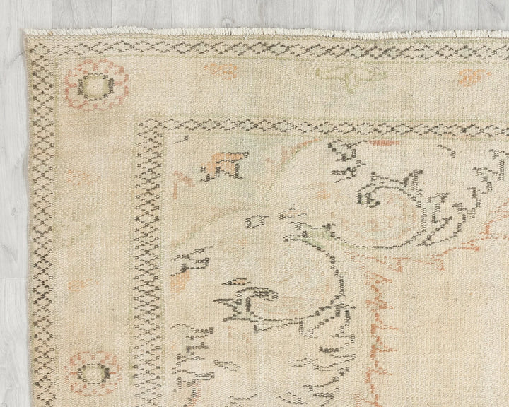 Beige Oushak Rug 6' 9" x 11' 6" | No. VR43647