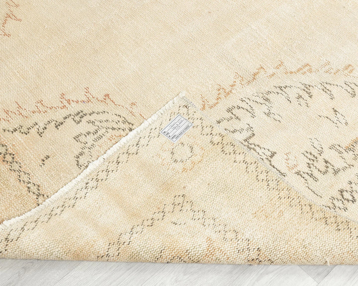 Beige Oushak Rug 6' 9" x 11' 6" | No. VR43647