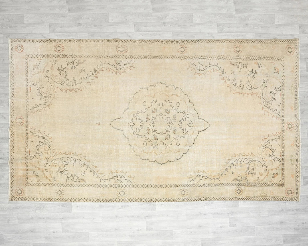 Beige Oushak Rug 6' 9" x 11' 6" | No. VR43647