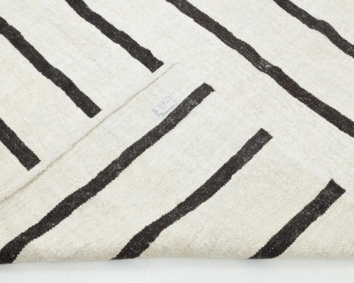 Black Kilim Rug 8' 10" x 11' 6" | No. VR43775