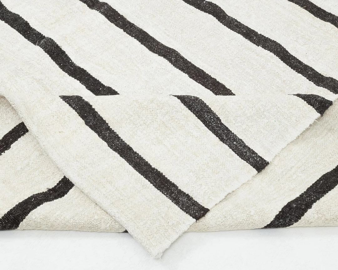 Black Kilim Rug 8' 10" x 11' 6" | No. VR43775