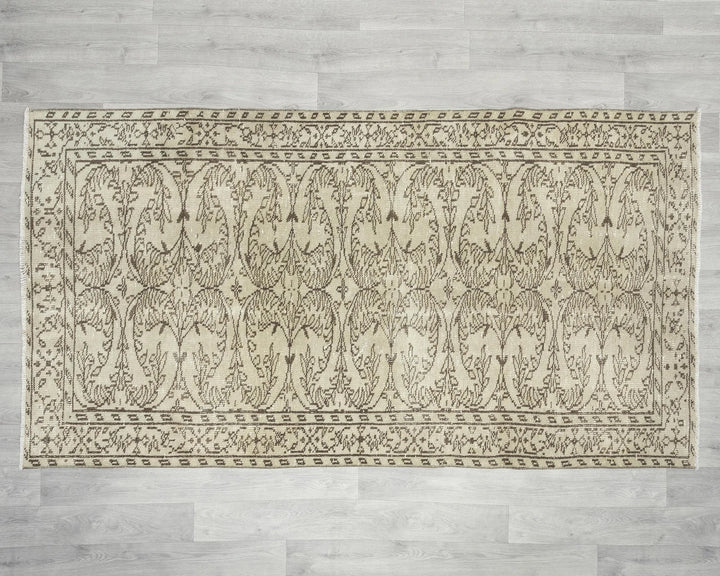 Beige Oushak Rug 3' 8" x 7' | No. VR43936