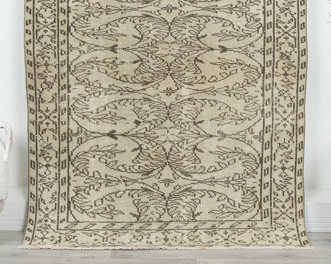 Beige Oushak Rug 3' 8" x 7' | No. VR43936