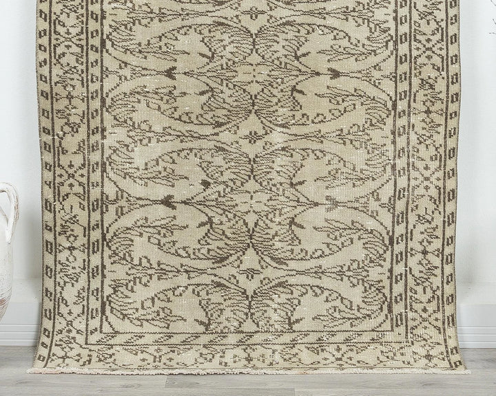 Beige Oushak Rug 3' 8" x 7' | No. VR43936