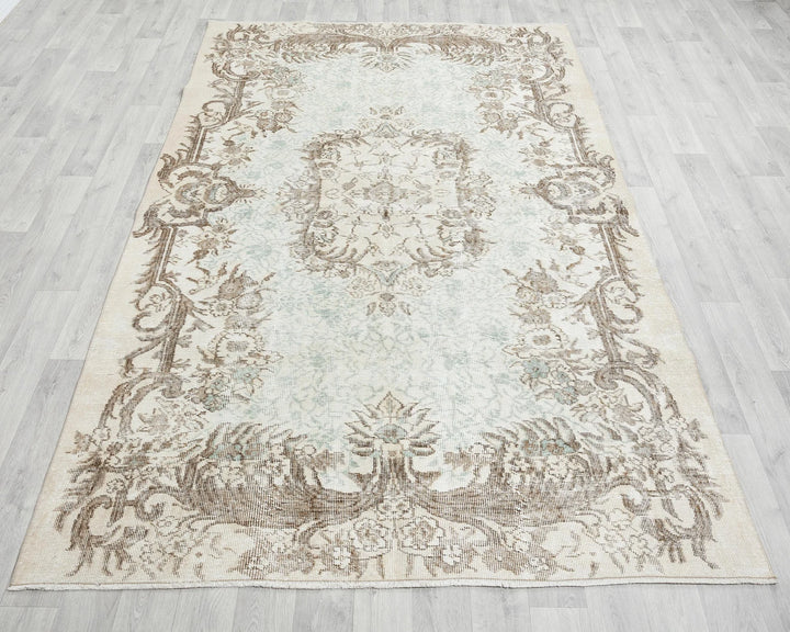 Beige Oushak Rug 5' 7" x 8' 4" | No. VR44276