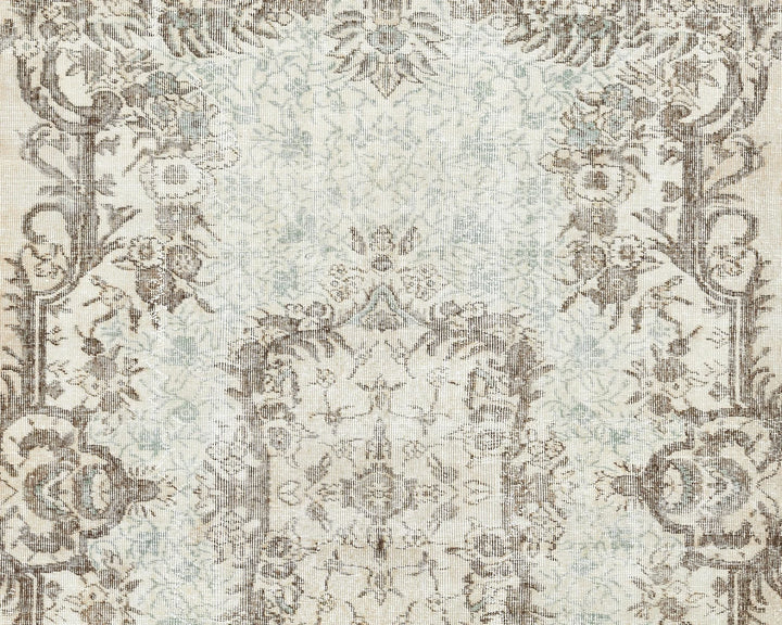 Beige Oushak Rug 5' 7" x 8' 4" | No. VR44276
