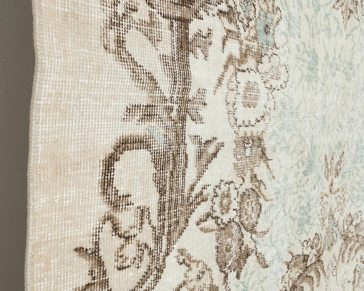 Beige Oushak Rug 5' 7" x 8' 4" | No. VR44276
