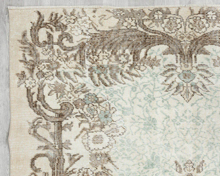 Beige Oushak Rug 5' 7" x 8' 4" | No. VR44276