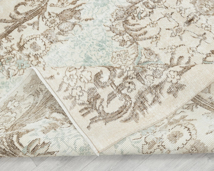 Beige Oushak Rug 5' 7" x 8' 4" | No. VR44276