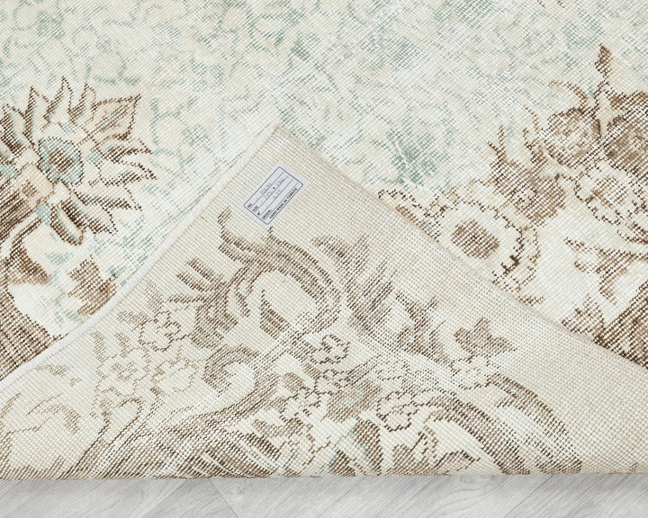 Beige Oushak Rug 5' 7" x 8' 4" | No. VR44276